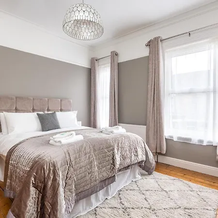 Feriehus Stylish And Modern House With Original Period Charm York