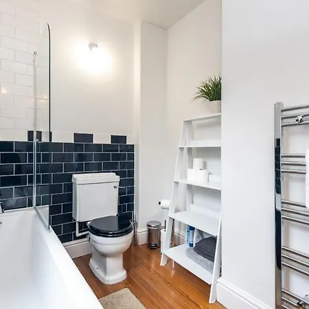 Feriehus Stylish And Modern House With Original Period Charm York